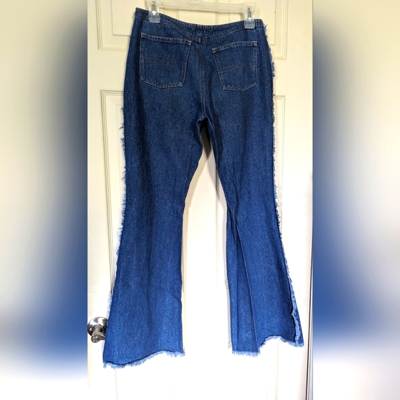 Flair Leg Jeans - Picture 2 of 4